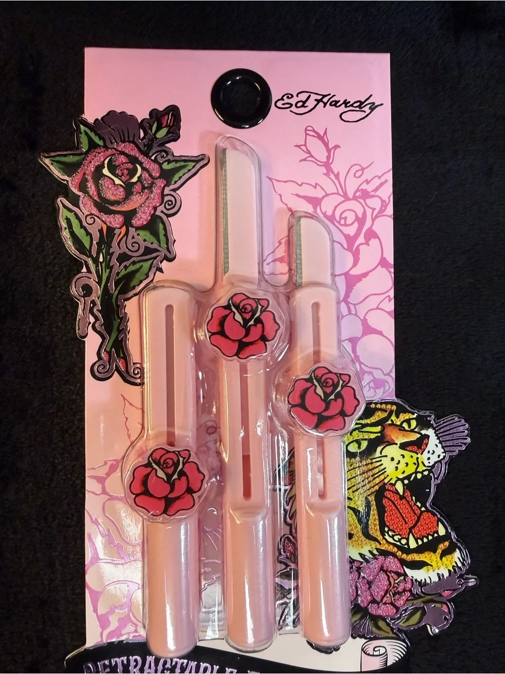 NWT Ed Hardy Y2K 2 Pc Cosmetic Bag with Nail Clippers & 6 Pc Facial Razor.